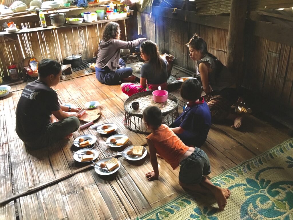 Colazione thai sulla palafitta, 2018