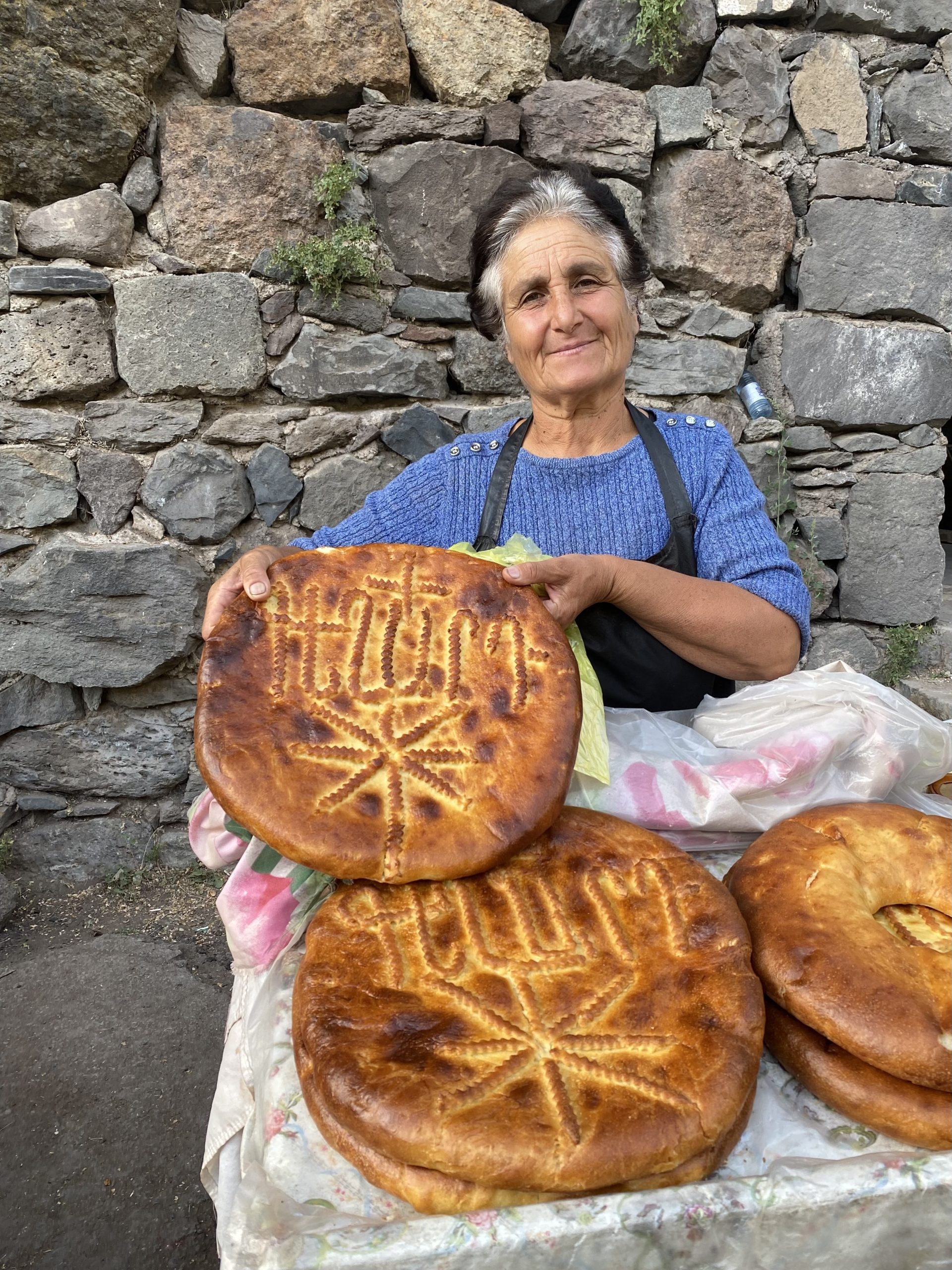 armenia delle donne viaggio di gruppo - dolce tipico